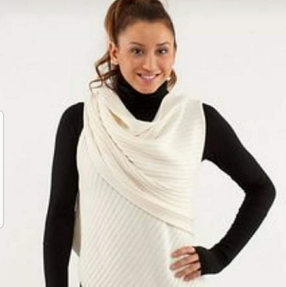 Lululemon hooded wrap - Picture 2 of 3